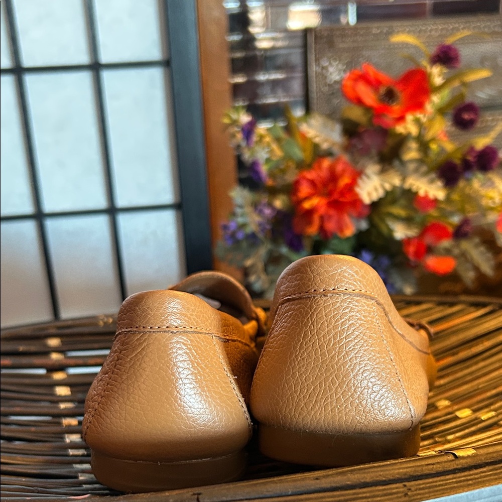 Coach Women's Brown Leather Loafers - Picture 4 of 7
